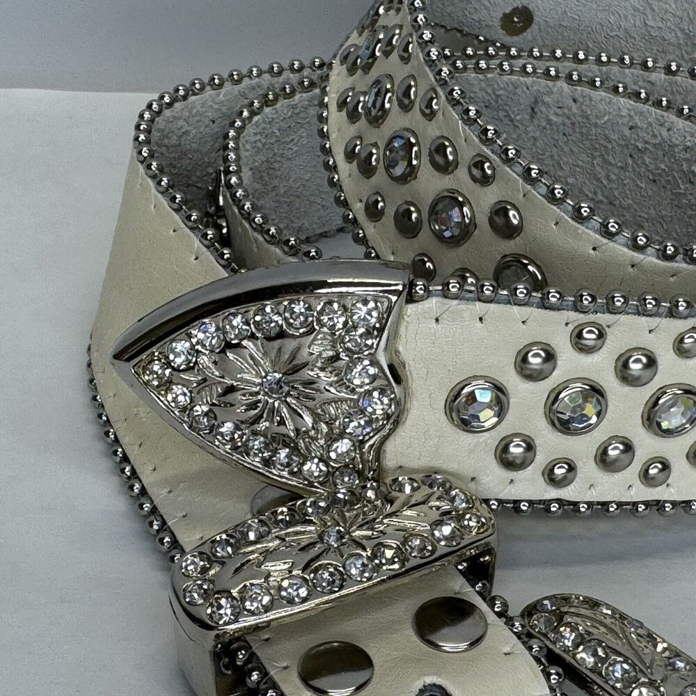 Elegant Silver and Cream Studded Belt - Picture 3 of 8